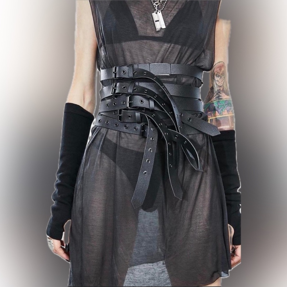 Darker Wavs Strappy Belted Corset - Picture 3 of 3
